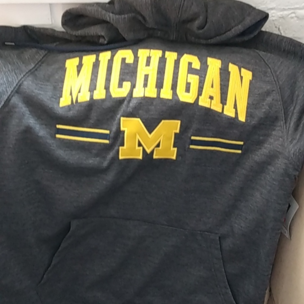 NWT!!! Colosseum Mens M Michigan Hoodie